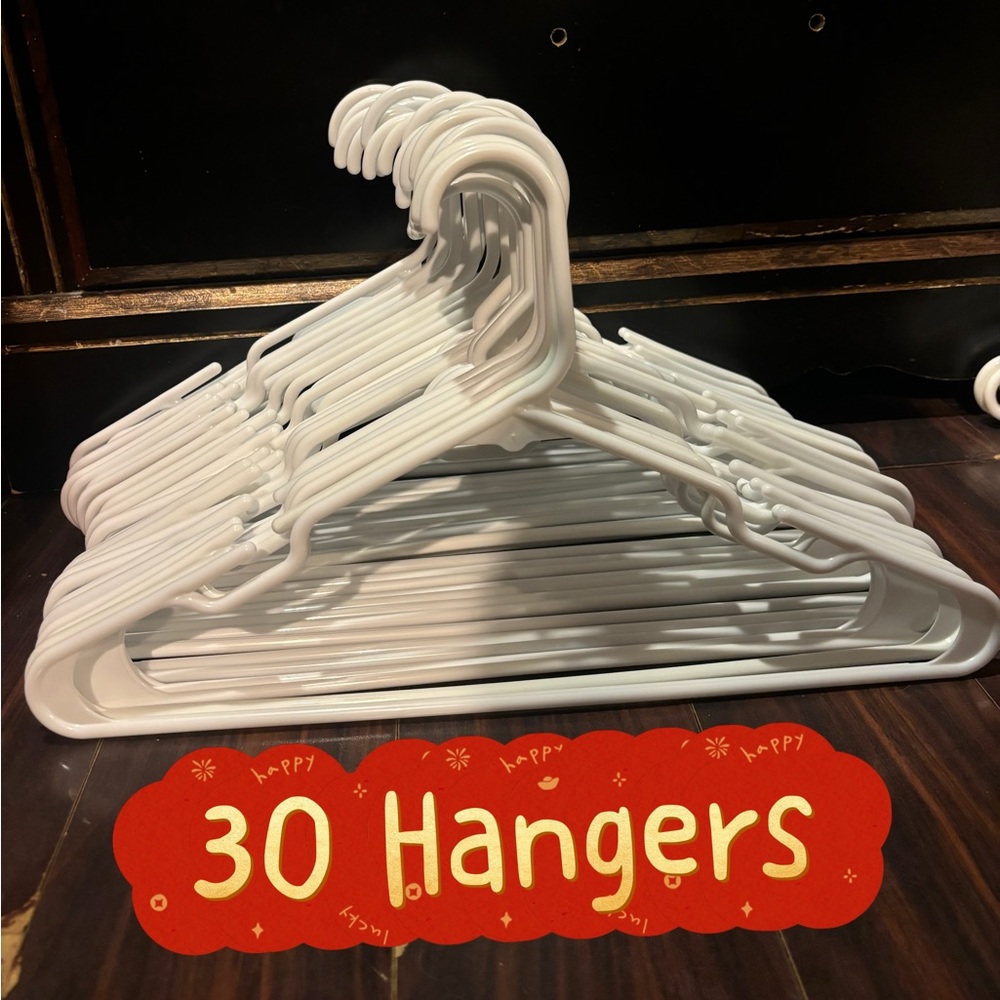 White Plastic Clothes Hangers - 30 Pack